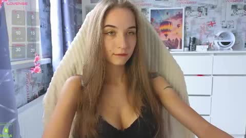 Snapshot of vlad1zy chatting on April 2026 11:05:02 AM Vlada online show from April 2026 11:05:02 AM