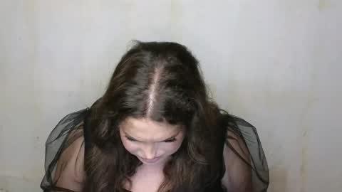 Snapshot of vladacandy chatting on May 2026 06:35:02 PM VladaCandy online show from May 2026 06:35:02 PM