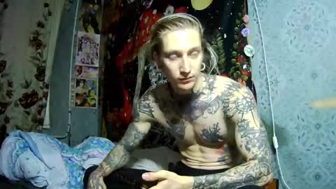 Elf online show from November 2025 09:59:02 PM