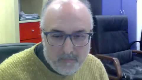 volpi72 online show from December 2024 06:44:01 PM