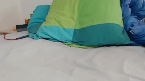 volvic_0904 online show from March 2026 08:15:02 PM