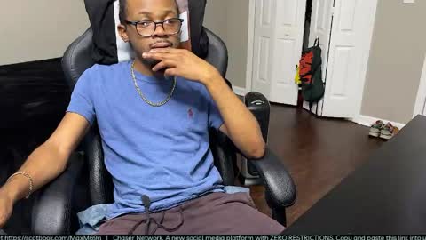 Snapshot of voodoodxck chatting on May 2026 11:26:02 AM voodoodxck online show from May 2026 11:26:02 AM