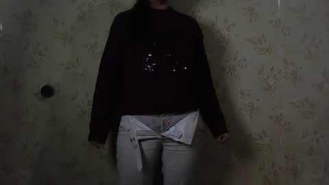 voulezvous_angel online show from April 2026 05:10:01 PM