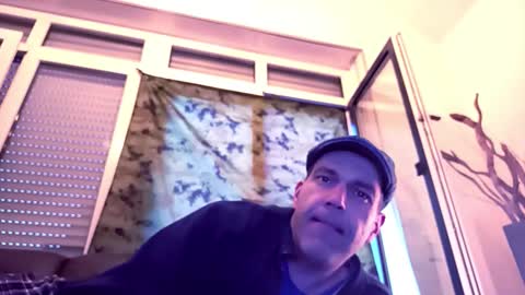 Snapshot of voyeuredeluxe chatting on March 2026 05:34:01 AM voyeuredeluxe online show from March 2026 05:34:01 AM