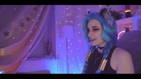 vronnier online show from February 2025 06:51:02 PM