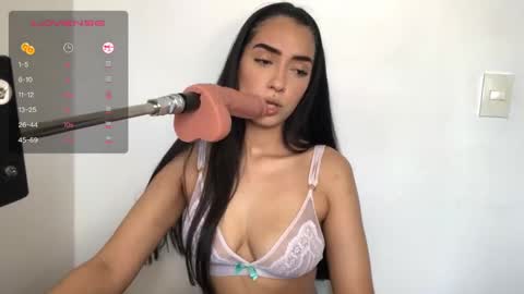 Snapshot of vsantini_ chatting on February 2025 10:01:01 PM vsantini_ online show from February 2025 10:01:01 PM