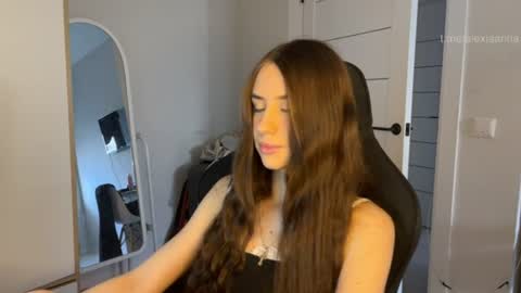 Snapshot of vx_arina chatting on July 2026 09:38:01 AM Arina online show from July 2026 09:38:01 AM