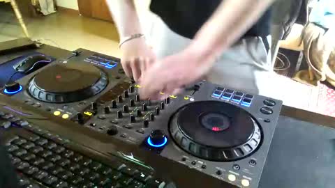 Snapshot of vybzkartel1987 chatting on April 2026 01:52:02 PM VybzKartel online show from April 2026 01:52:02 PM