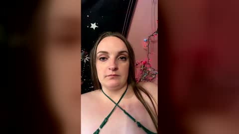 Snapshot of vylet_grace chatting on April 2026 03:27:02 AM vylet_grace online show from April 2026 03:27:02 AM