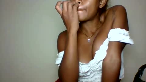 Snapshot of vynarahot chatting on July 2026 04:49:01 PM vynarahot online show from July 2026 04:49:01 PM