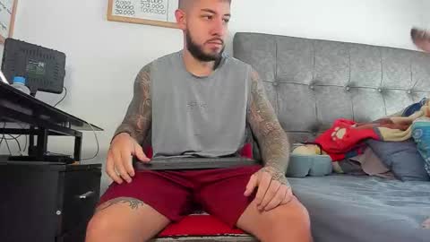 vyxen_ online show from February 2026 02:02:01 PM