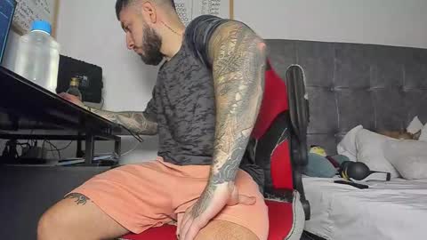 vyxen_ online show from March 2026 08:02:01 PM