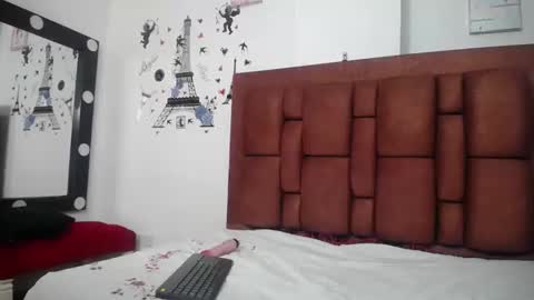 Zafiroo online show from February 2026 04:21:02 AM