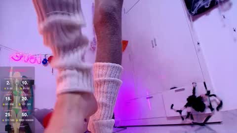 Waifu exe online show from November 2025 05:39:02 AM