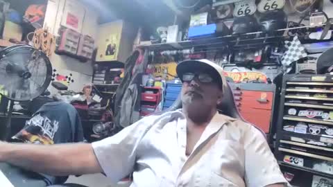 wakesblowinclouds online show from September 2025 12:54:01 PM