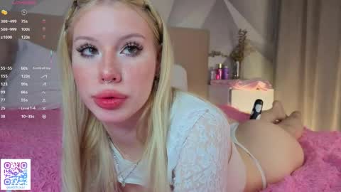 Snapshot of waki_fuckie chatting on April 2026 06:43:02 PM Lina online show from April 2026 06:43:02 PM