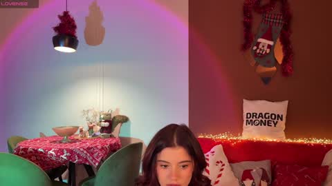 Mia online show from January 2025 01:59:01 PM