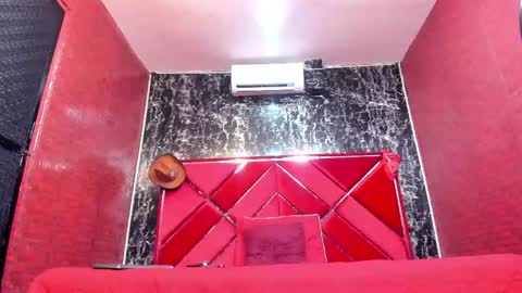 waleska   online show from April 2026 12:00:02 PM