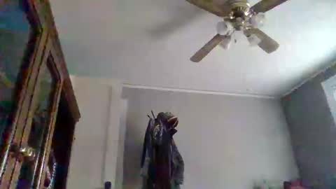 Walter online show from November 2025 06:50:02 PM