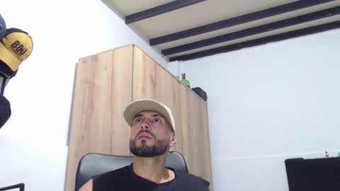 Snapshot of walter_brownn01 chatting on October 2025 05:48:02 PM WALTER BROWN online show from October 2025 05:48:02 PM