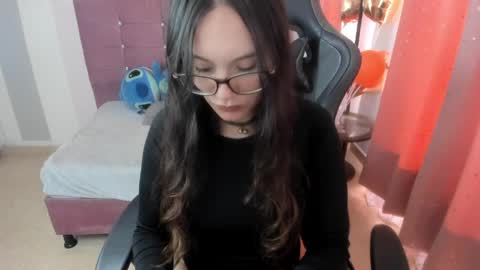 Snapshot of wanda_sg chatting on June 2026 07:19:01 PM Alexandra online show from June 2026 07:19:01 PM