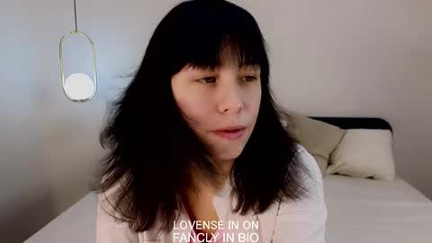 Betti online show from November 2025 10:27:01 AM