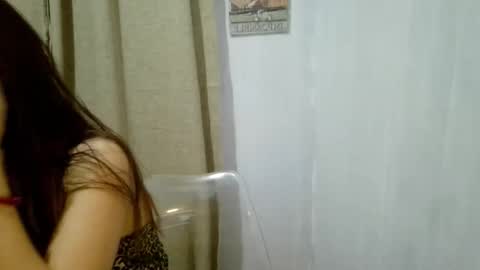 wangi_wangi online show from November 2025 10:01:02 AM