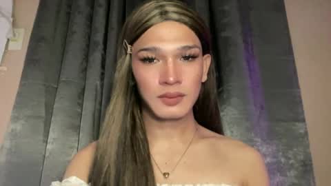 Snapshot of wanna_bewithyouxxx chatting on July 2026 12:08:02 PM LIZA online show from July 2026 12:08:02 PM