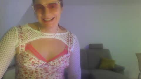 Emilia inst  online show from December 2024 05:37:01 PM