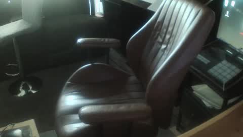 Snapshot of wantitbutyoucanthaveit chatting on March 2026 06:49:01 PM inittogetitin online show from March 2026 06:49:01 PM