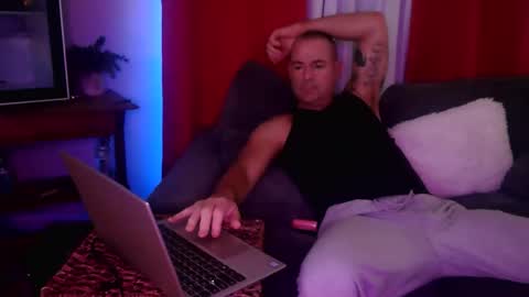 wantmymantofukme online show from November 2025 05:37:02 PM