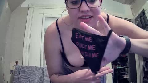 warwhore24 online show from February 2025 08:25:01 PM