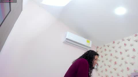 Milf Latina online show from July 2026 01:18:02 PM