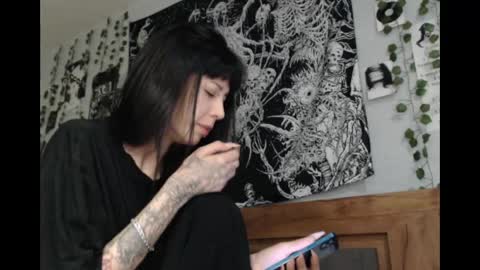 Snapshot of wavy_nights chatting on May 2026 09:57:01 PM Mina online show from May 2026 09:57:01 PM