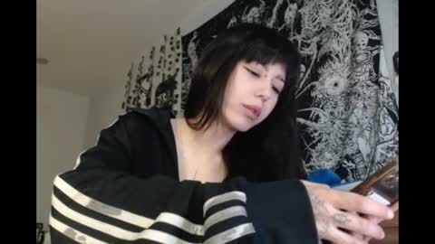 Snapshot of wavy_nights chatting on June 2026 07:58:02 PM Mina online show from June 2026 07:58:02 PM