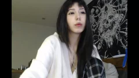 Snapshot of wavy_nights chatting on July 2026 06:51:02 PM Mina online show from July 2026 06:51:02 PM