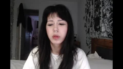Snapshot of wavy_nights chatting on July 2026 04:10:02 PM Mina online show from July 2026 04:10:02 PM