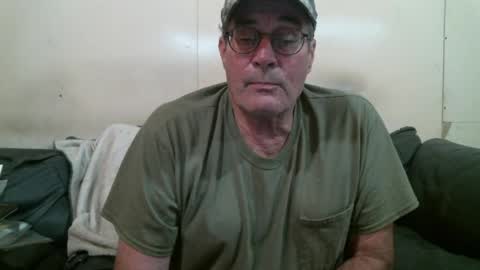 Snapshot of wbfarm chatting on April 2026 03:09:02 AM WB Farm online show from April 2026 03:09:02 AM