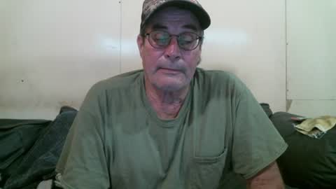 Snapshot of wbfarm chatting on June 2026 02:43:02 AM WB Farm online show from June 2026 02:43:02 AM