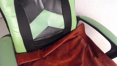 Trixie 3 online show from November 2025 03:59:01 PM