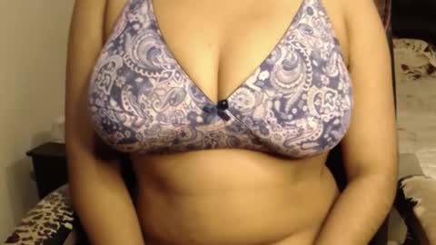 mina online show from February 2026 02:26:01 PM