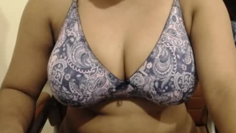 mina online show from April 2026 11:07:01 PM