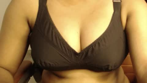 Snapshot of webshowxxx chatting on April 2026 11:14:02 PM mina online show from April 2026 11:14:02 PM