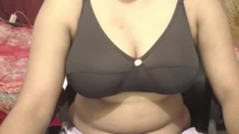 Snapshot of webshowxxx chatting on August 2026 07:05:02 PM mina online show from August 2026 07:05:02 PM