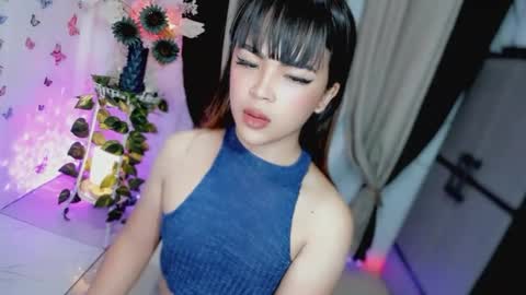 Hi Im LOVIE Please dont forget to follow and thumbs up me online show from April 2026 02:25:02 AM