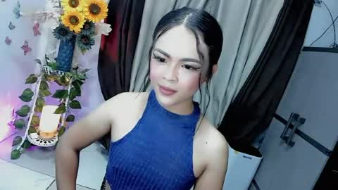 Snapshot of wellcumbabyxx chatting on July 2026 09:25:01 PM Hi Im LOVIE Please dont forget to follow and thumbs up me online show from July 2026 09:25:01 PM