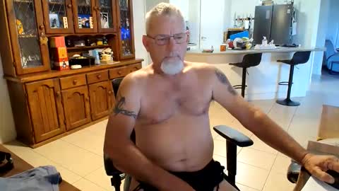 Snapshot of wellhelloo chatting on May 2026 12:16:02 AM Wellhelloo online show from May 2026 12:16:02 AM