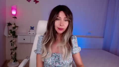 Wendi Foster online show from August 2026 06:00:01 PM