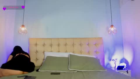 Snapshot of wendolyn_orange69_ chatting on July 2026 02:19:02 PM Wendolyn online show from July 2026 02:19:02 PM