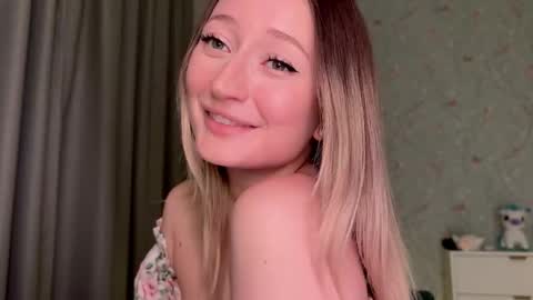 Daisy    online show from November 2025 05:13:01 PM